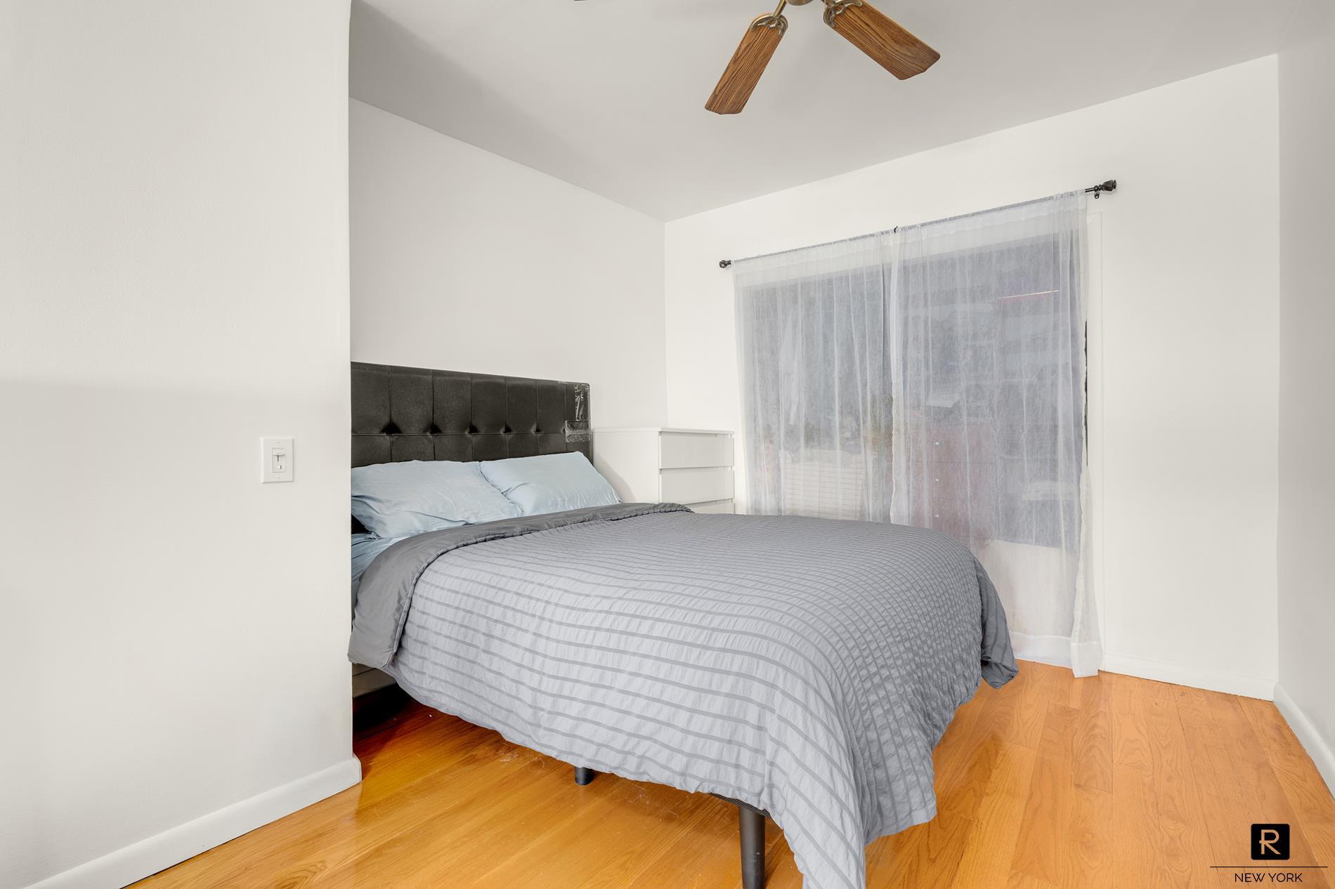 211 Thompson Street Greenwich Village New York NY 10012