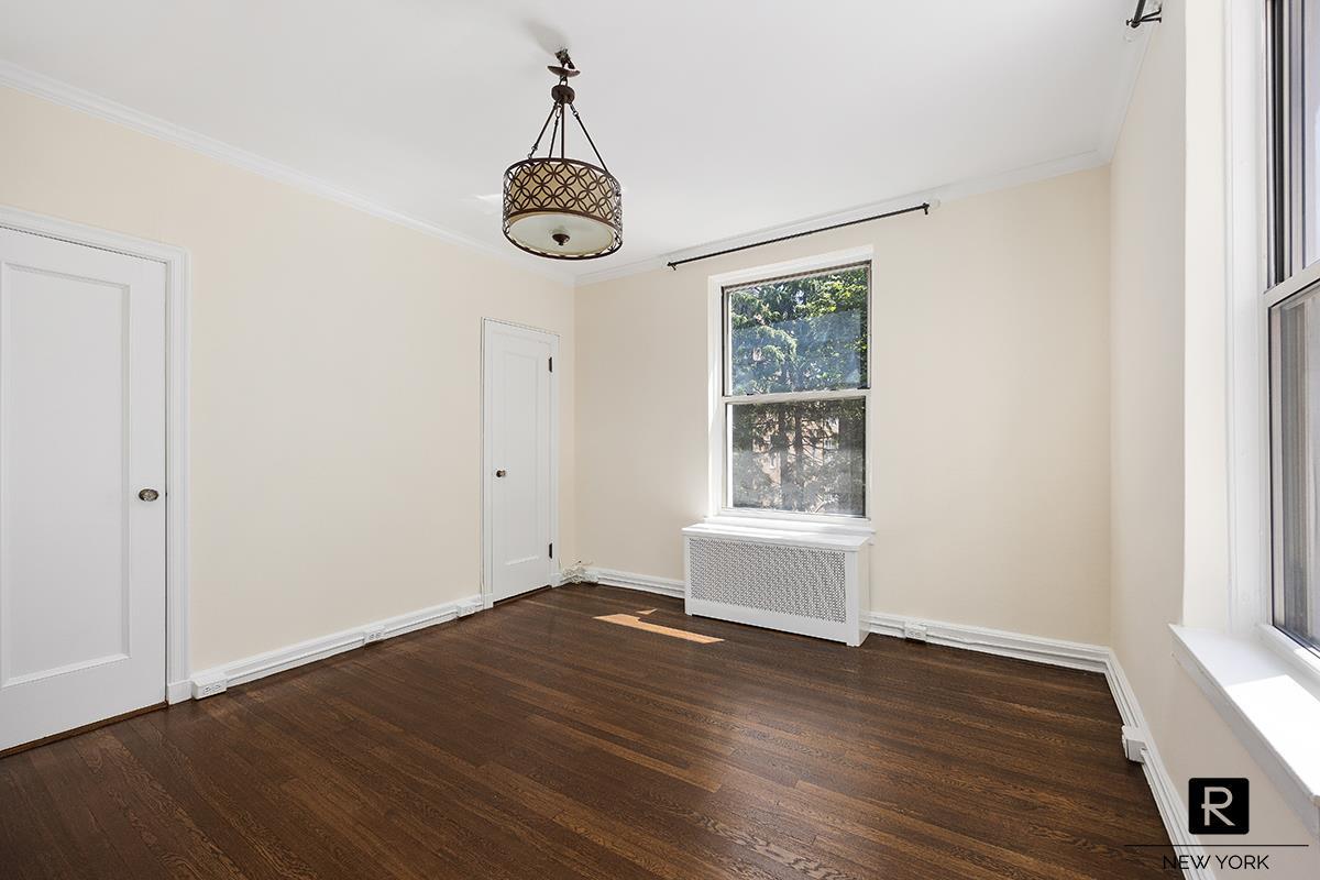 37-33 84th Street Jackson Heights Queens NY 11372