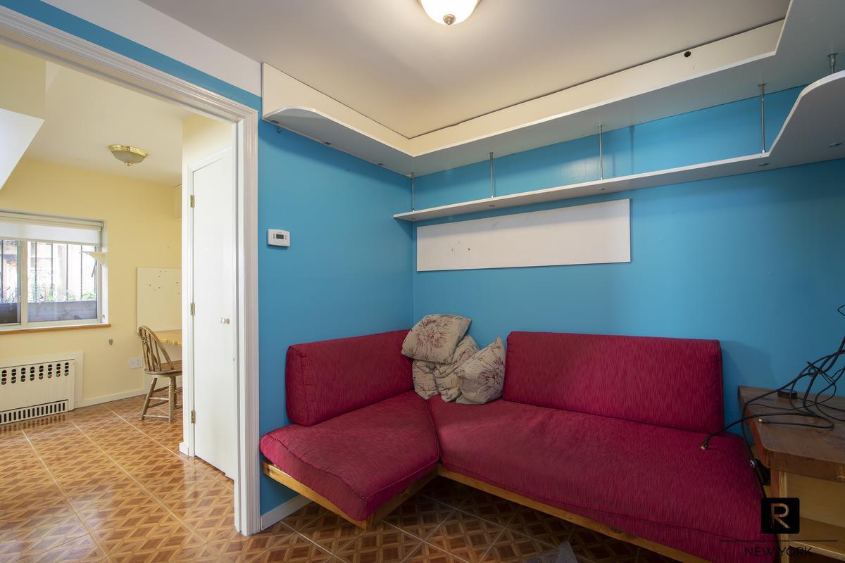 422 East 10th Street E. Greenwich Village New York NY 10009