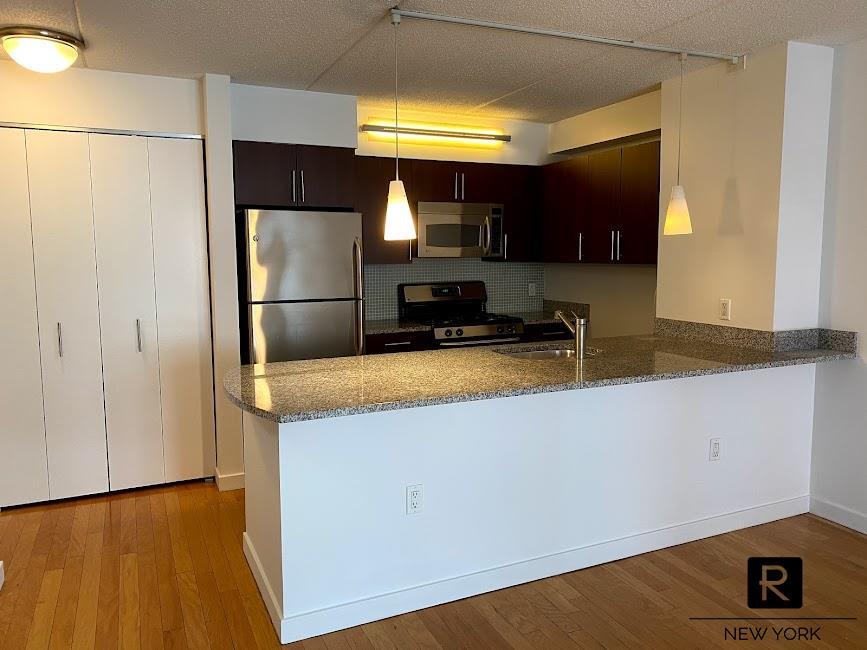 555 West 23rd Street Chelsea New York NY 10011