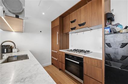 21-30 44th Drive PH-F Court Square Queens NY 11101