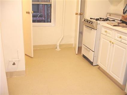 172 Spring Street, #3