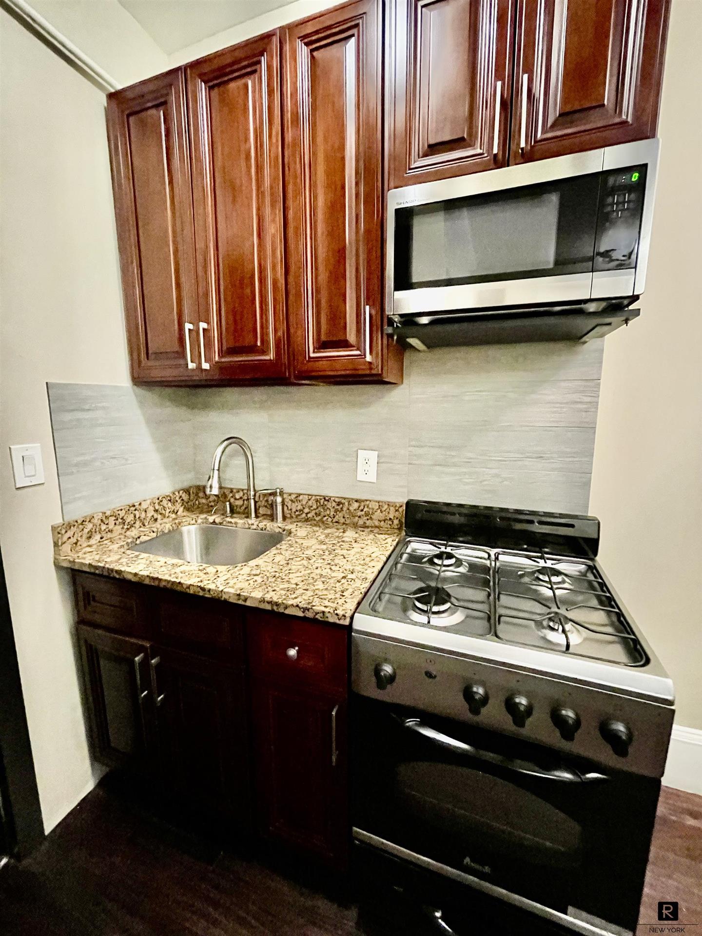 321 West 89th Street Upper West Side New York NY 10024