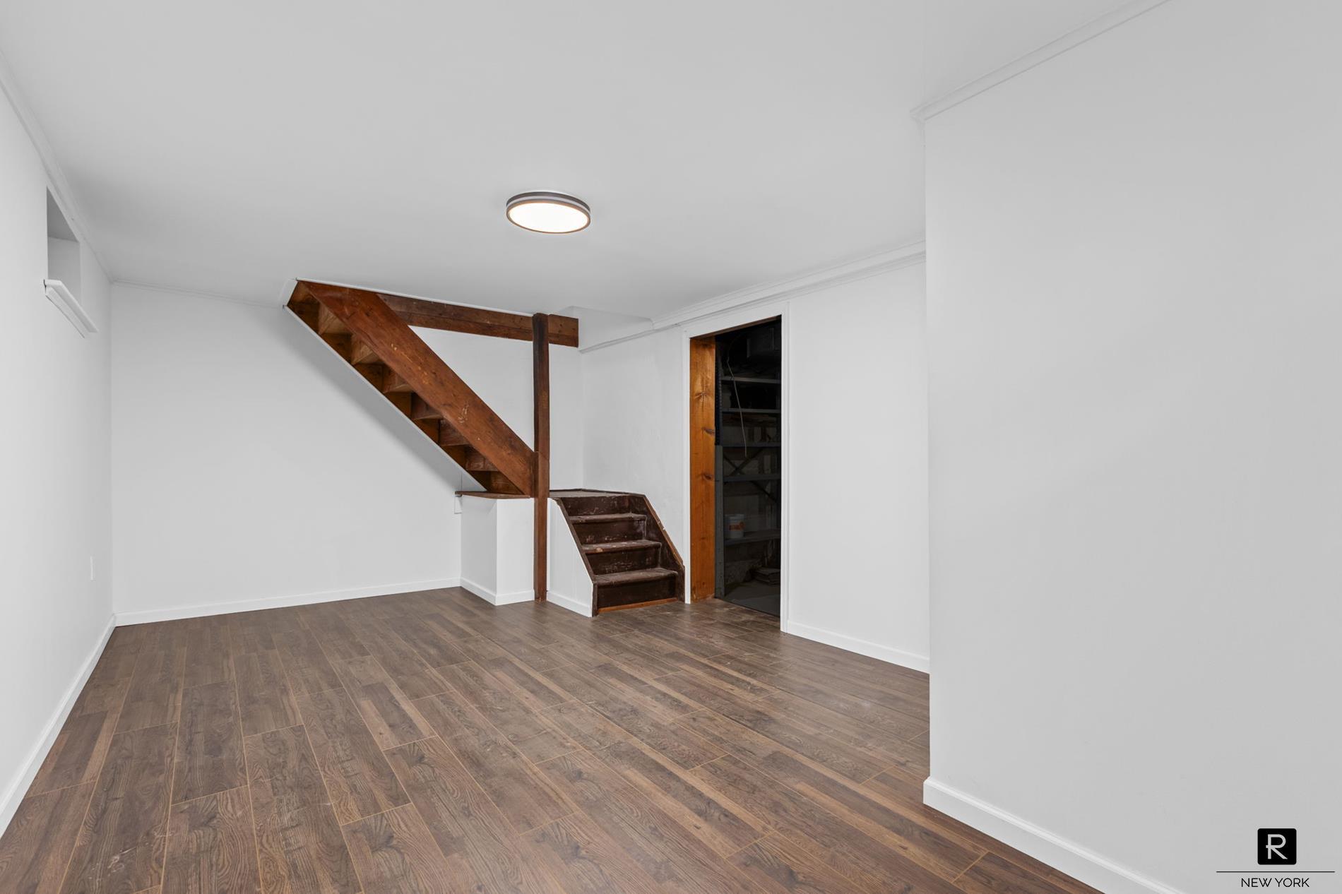 25 Bay Street Throgs Neck Bronx NY 10464