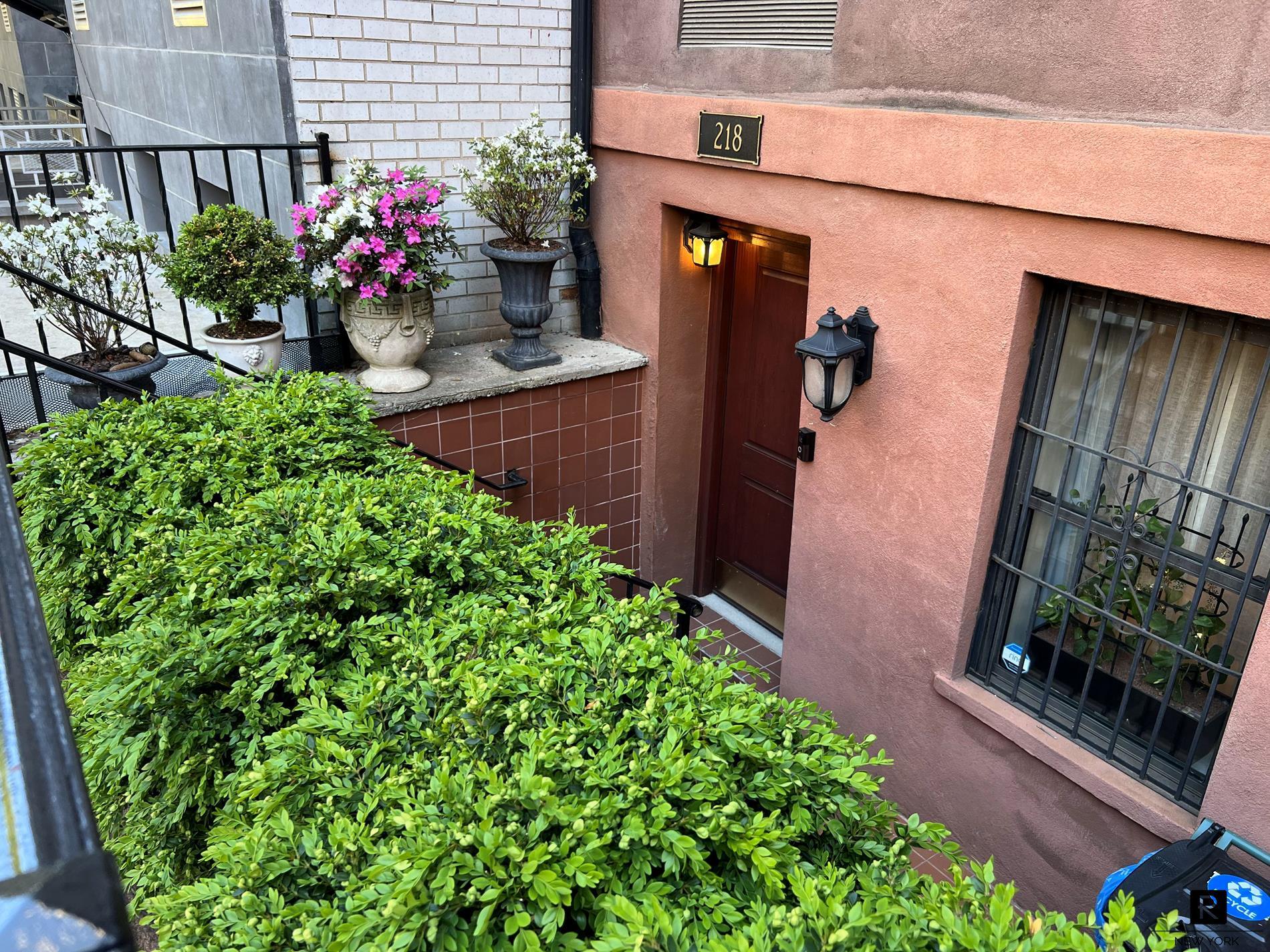 216 East 75th Street Upper East Side New York NY 10021