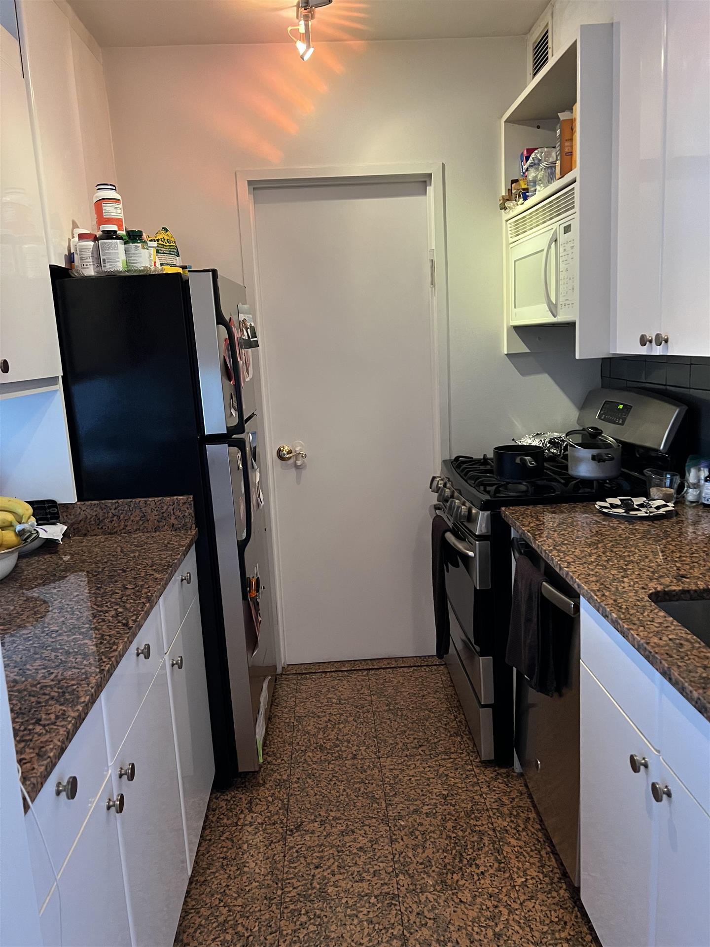 200 East 72nd Street 14K The Wellesley, Upper East Side Manhattan NY