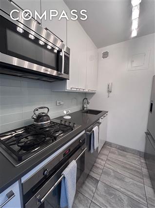 400 East 54th Street 30-D Sutton Place New York NY 10022