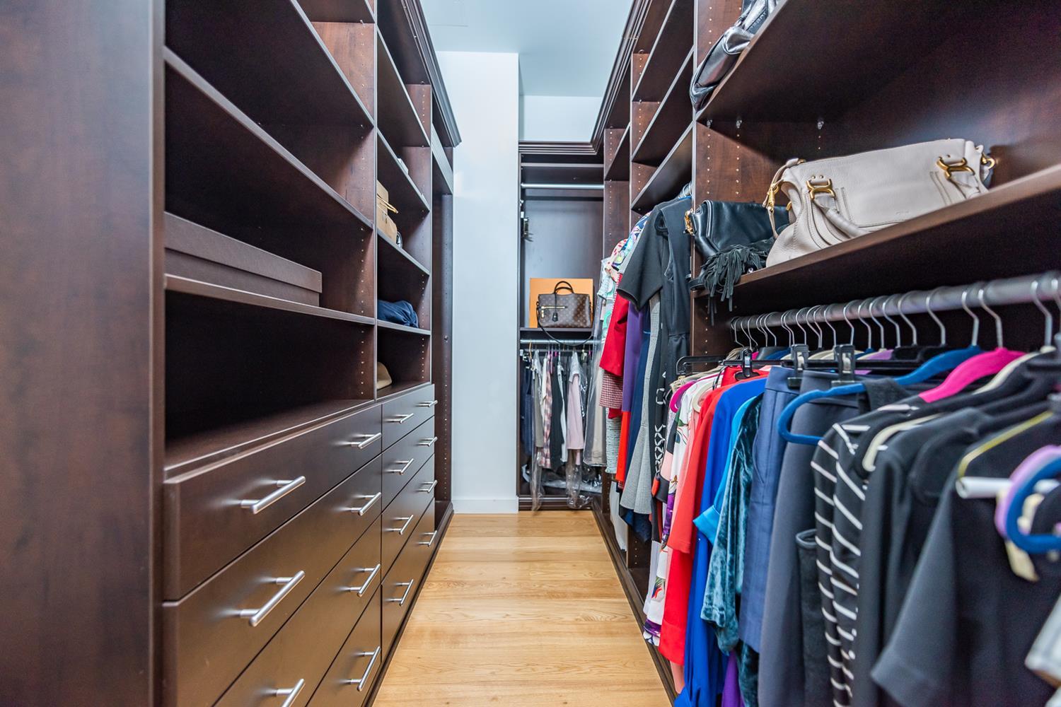 27-28 Thomson Avenue 225 Long Island City Queens NY 11101