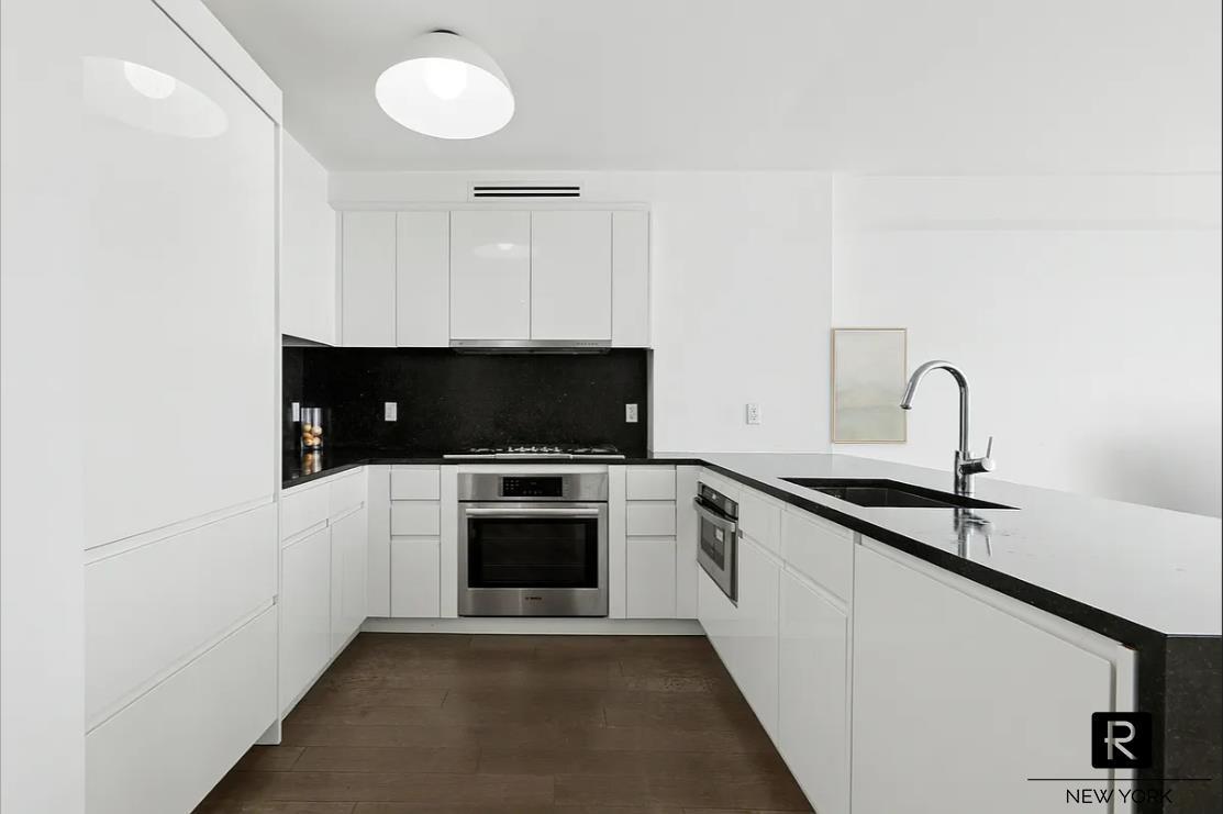 385 First Avenue Gramercy Park New York NY 10010