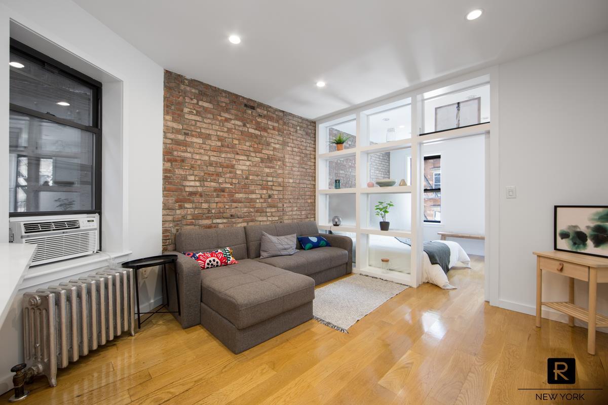 122 Ludlow Street Lower East Side New York NY 10002