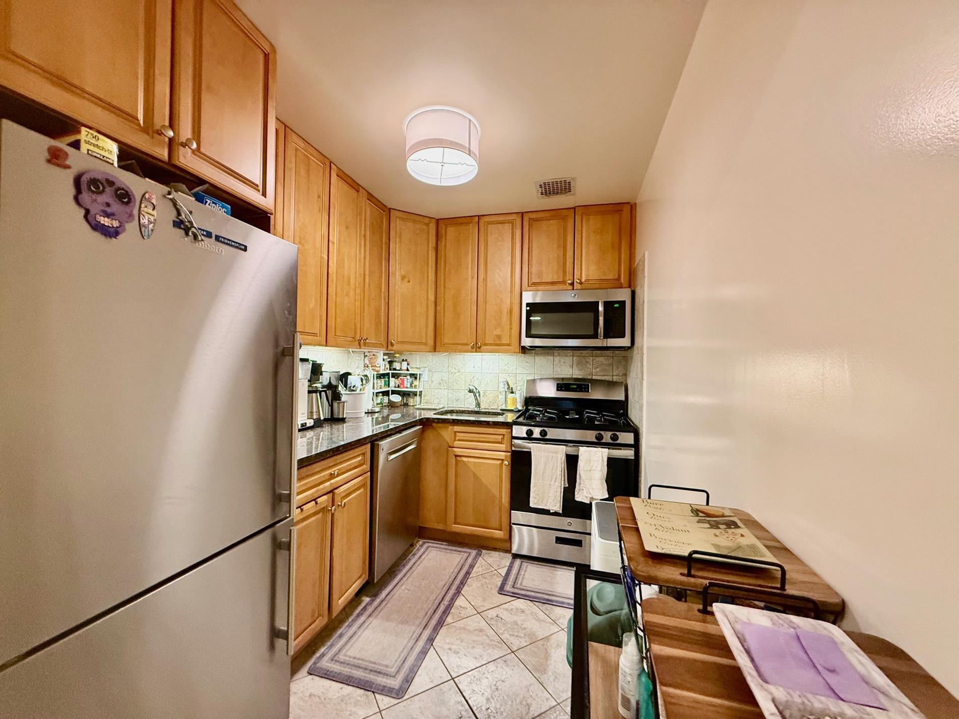 37 West 75th Street Upper West Side New York NY 10023