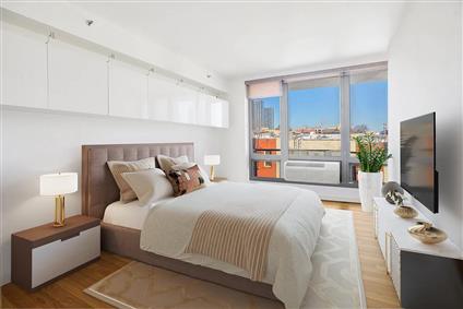 5-49 Borden Avenue 4-B Hunters Point Queens NY 11101