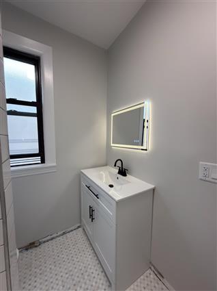 34-37 9th Street 3 Ravenswood Queens NY 11106