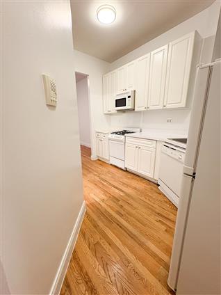 525 Hudson Street 1-RN W. Greenwich Village New York NY 10014