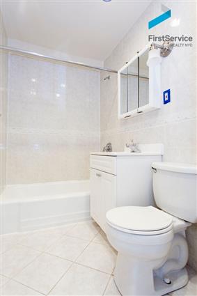 141 East 89th Street 4-J Carnegie Hill New York NY 10128