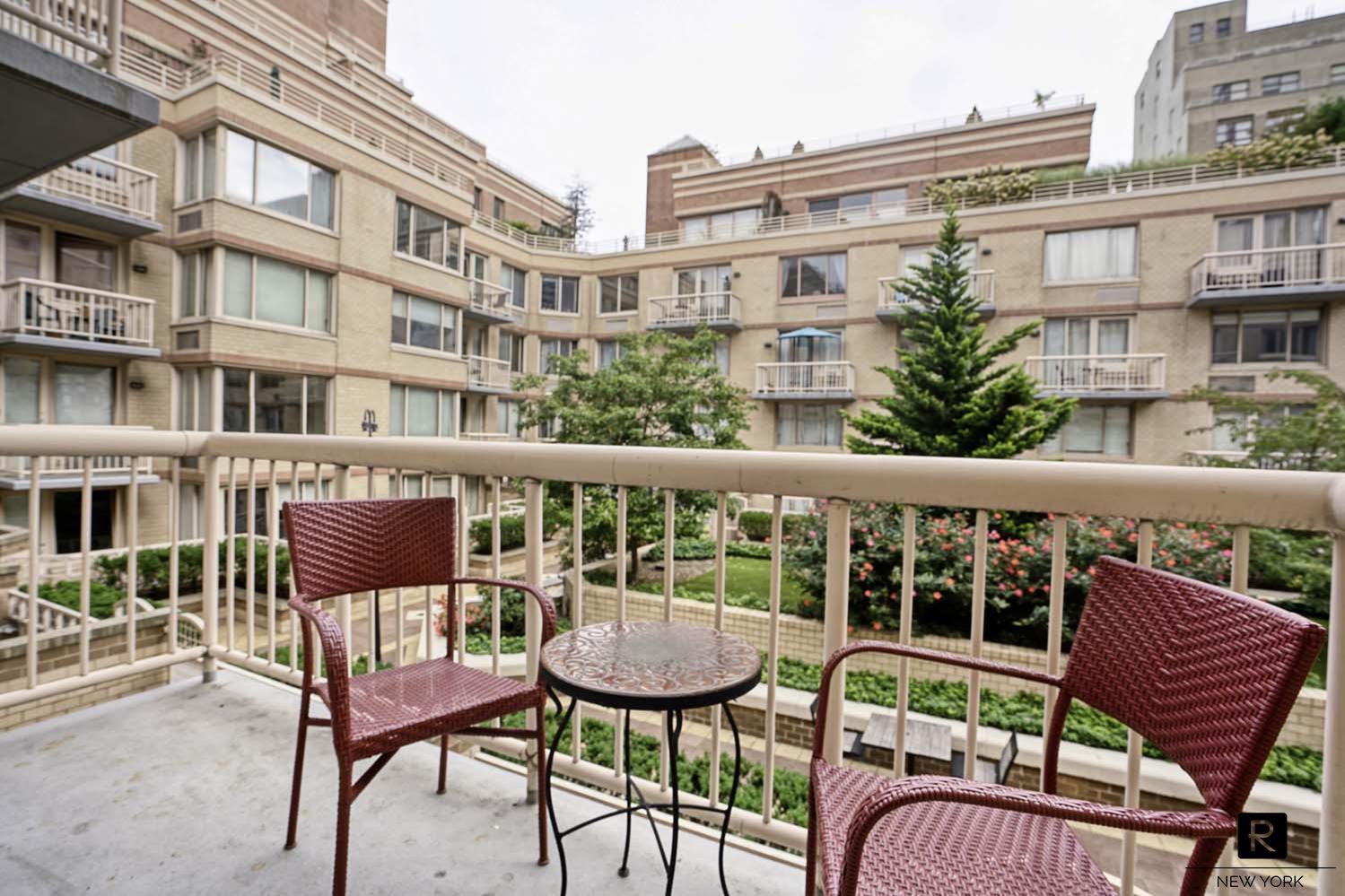 393 West 49th Street Midtown West New York NY 10019
