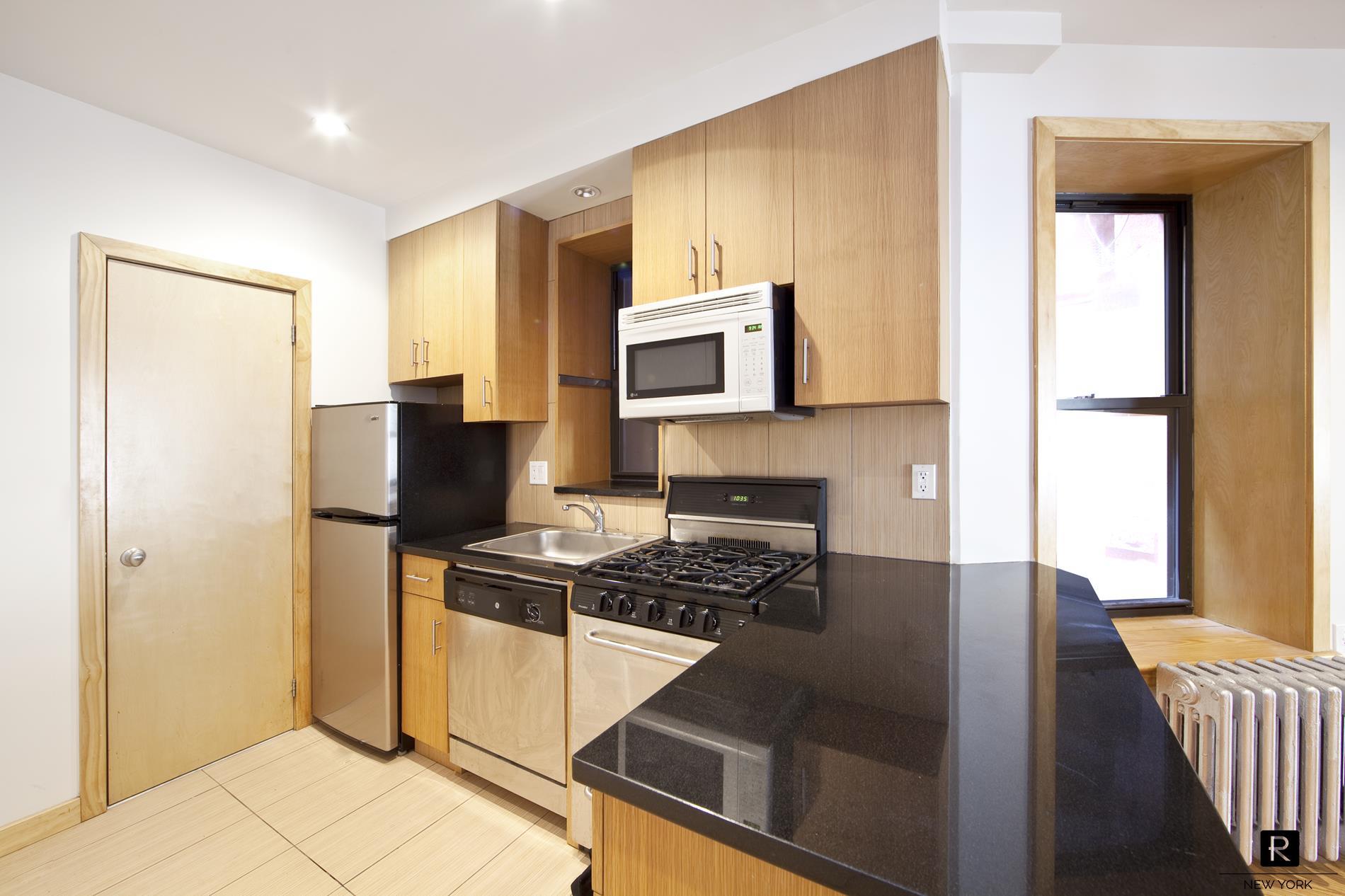 122 Ludlow Street Lower East Side New York NY 10002