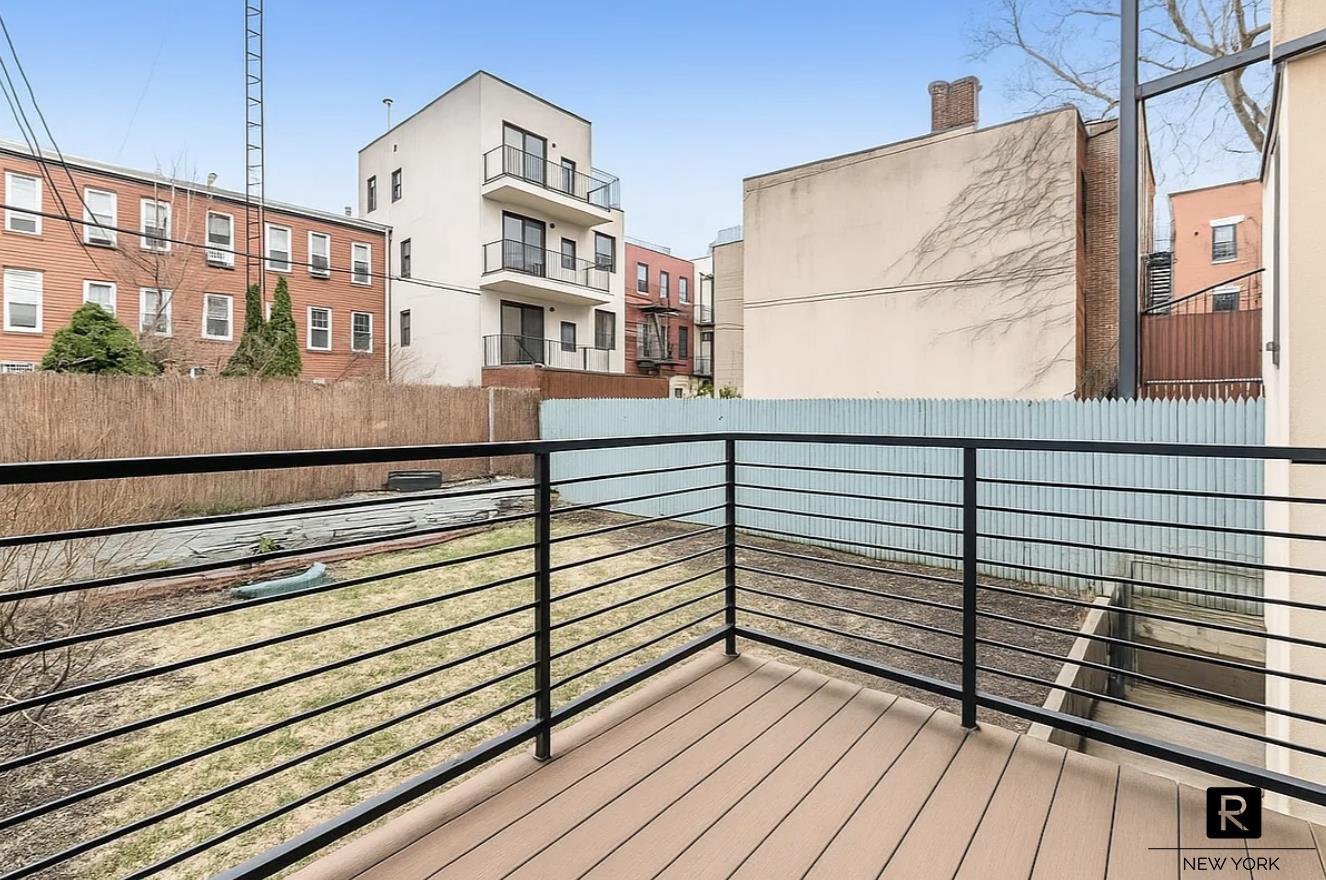 160 India Street Greenpoint Brooklyn NY 11222