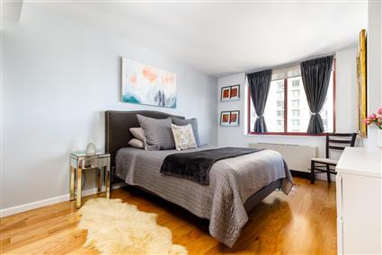 4-74 48th Avenue 28-E Hunters Point Queens NY 11109