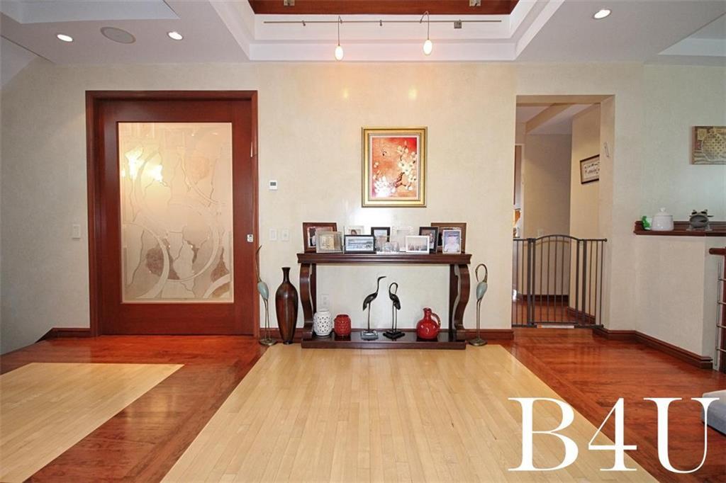 73 Barlow Drive North Mill Basin Brooklyn NY 11234