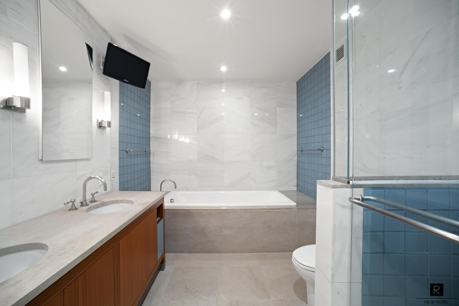 300 East 55th Street Midtown East New York NY 10022