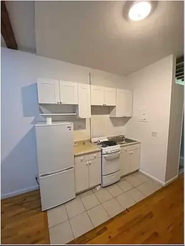 223 East 10th Street E. Greenwich Village New York NY 10003