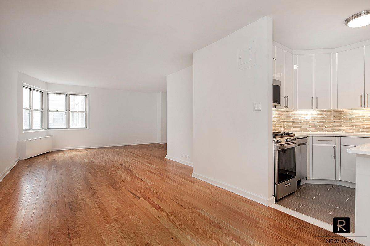 300 East 40th Street Murray Hill New York NY 10016