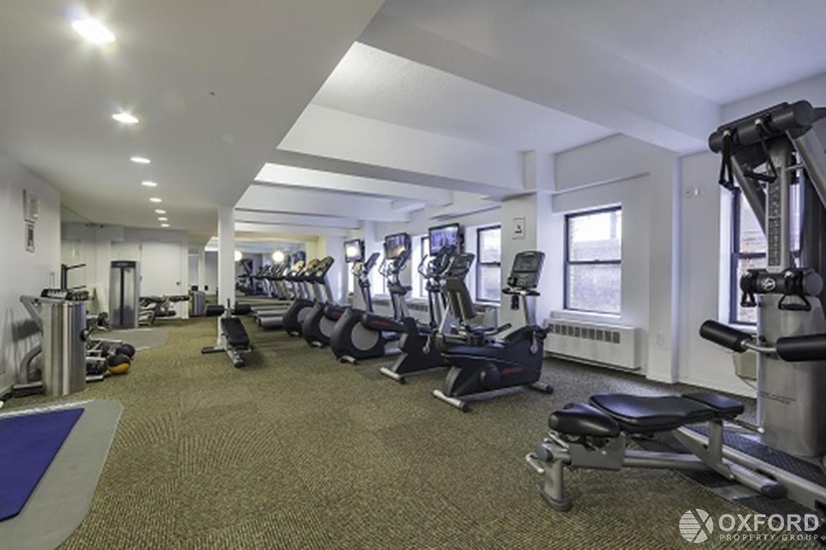 350 West 43rd Street, Apt 7F, New York, NY 10036