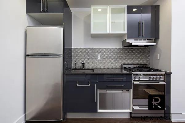390 Lorimer Street Williamsburg Brooklyn NY 11206