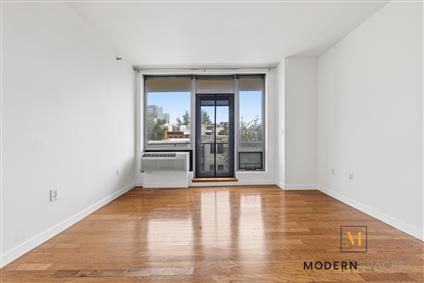 5-49 Borden Avenue 3-H Hunters Point Queens NY 11101