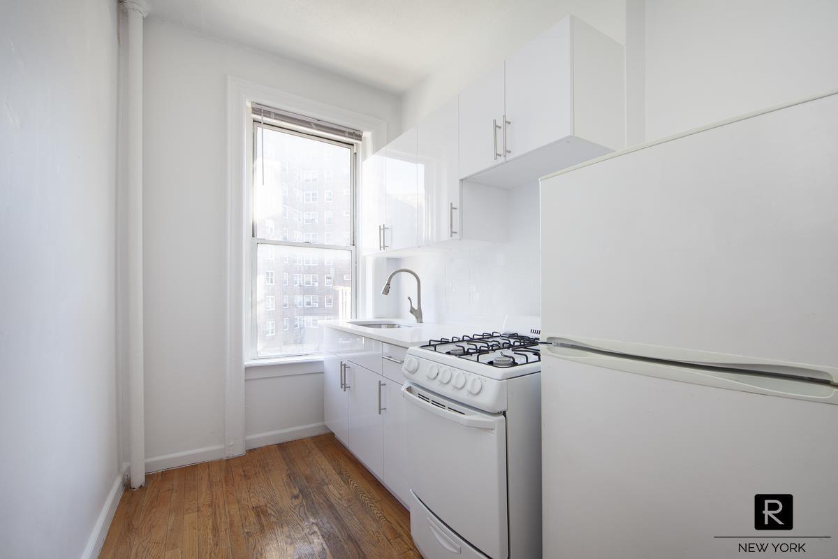 125 Avenue D E. Greenwich Village New York NY 10009