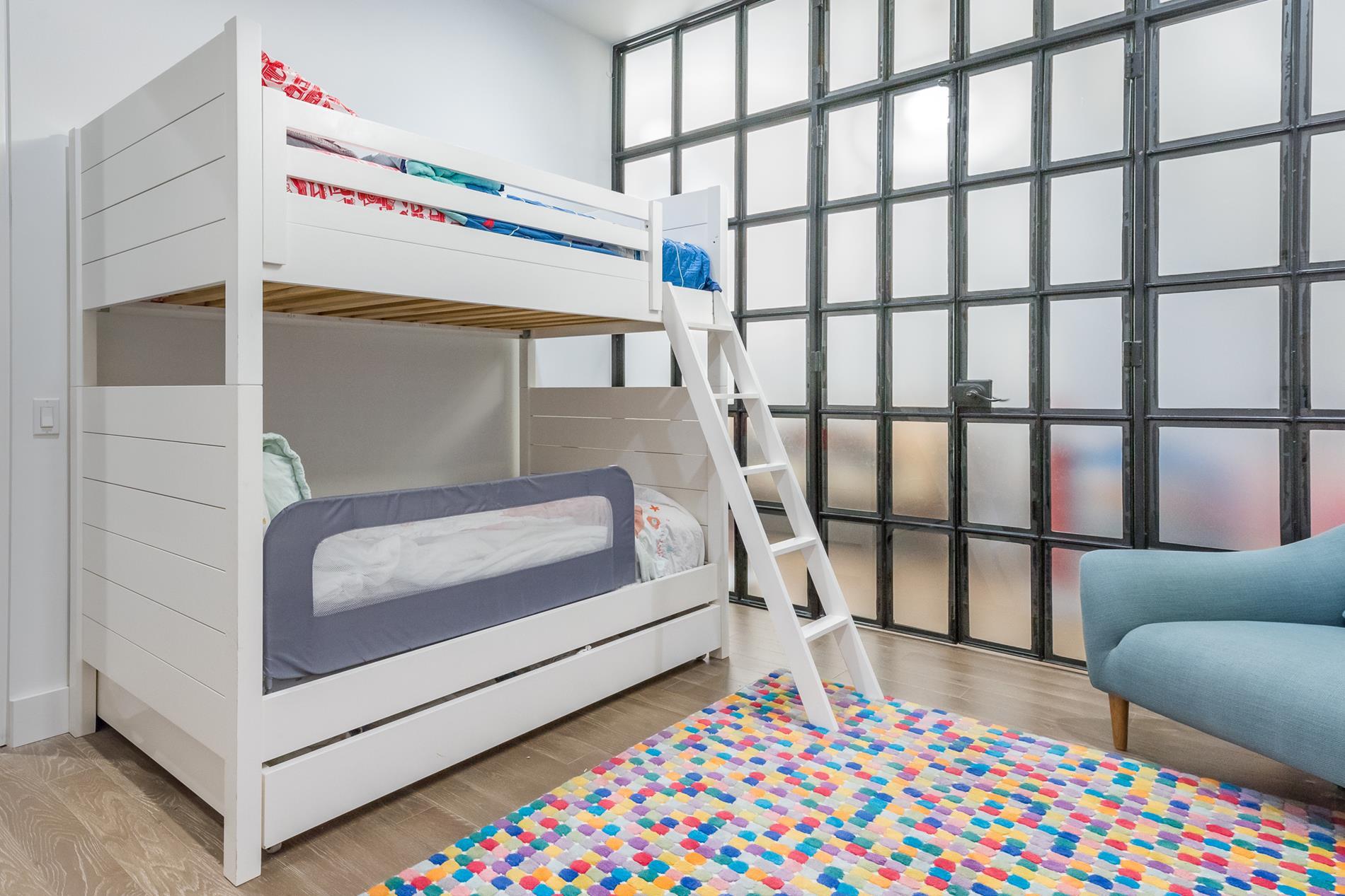 27-28 Thomson Avenue 547 Long Island City Queens NY 11101