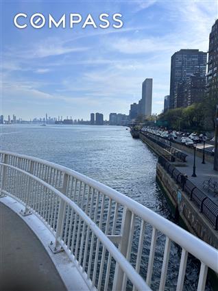 400 East 54th Street 12-F Sutton Place New York NY 10022