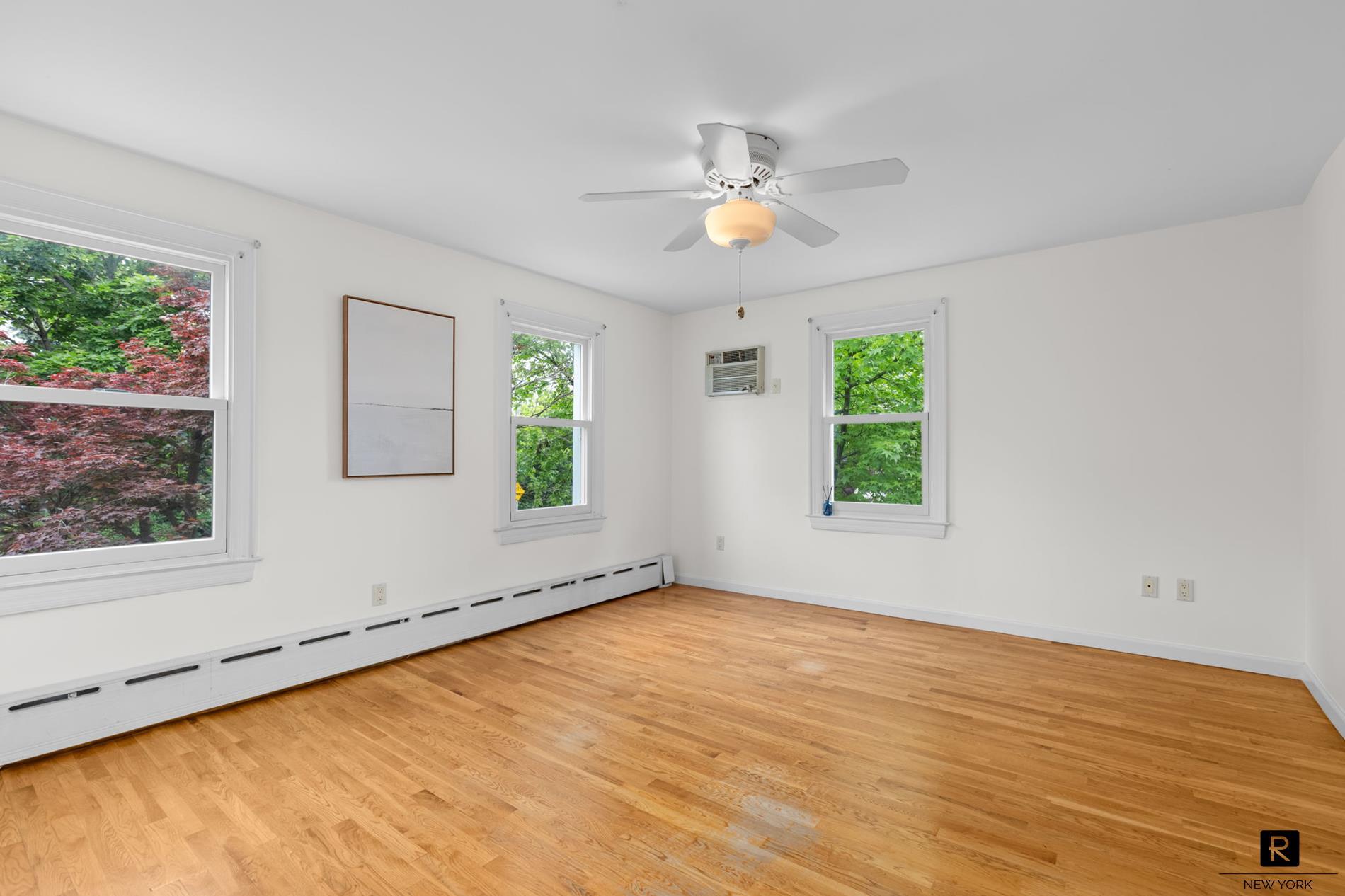551 Minnieford Avenue Throgs Neck Bronx NY 10464