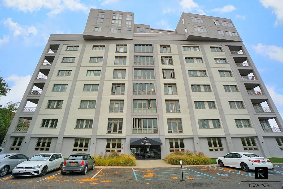 90 Bay Street Landing St. George Staten Island NY 10301