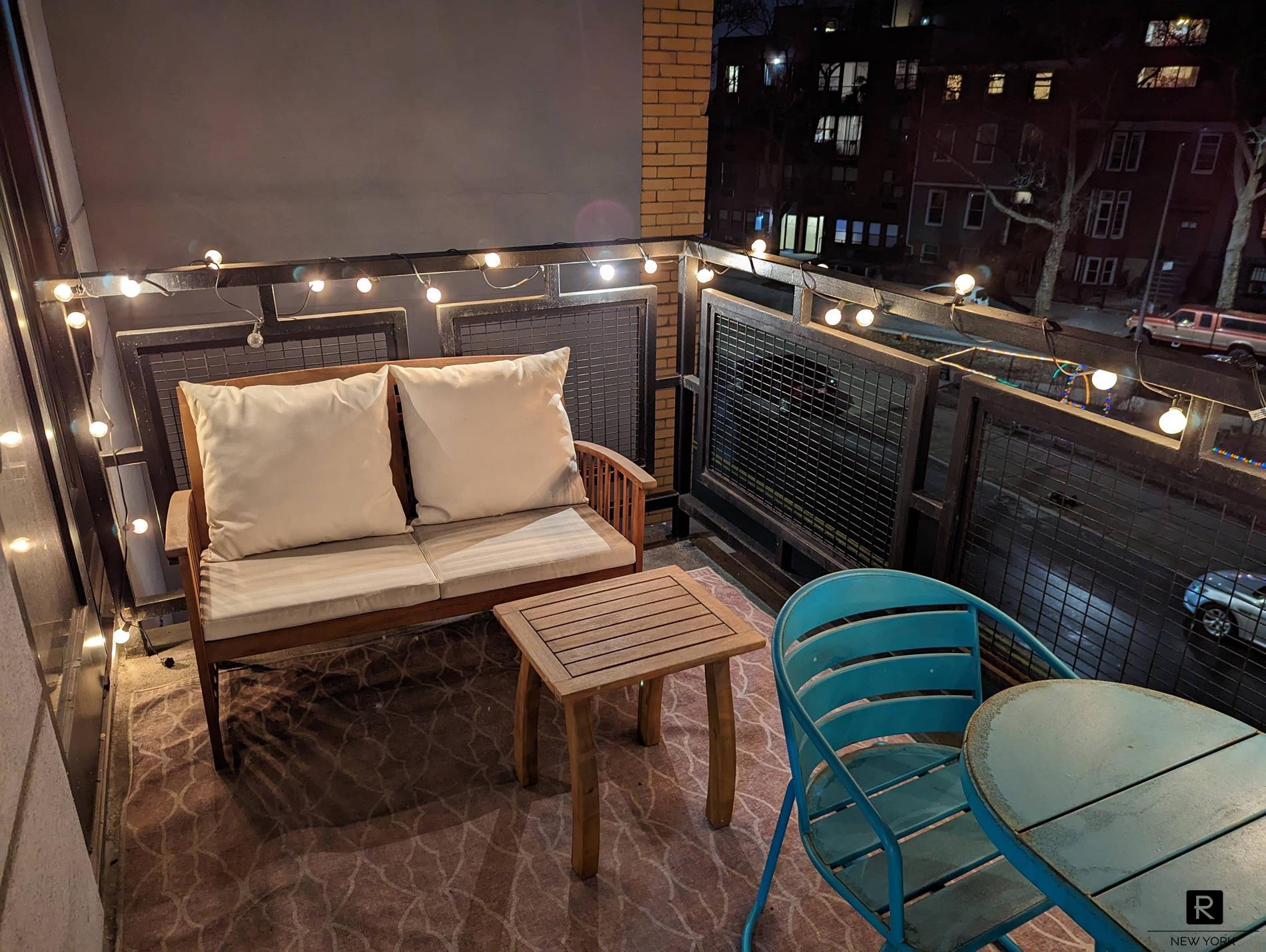 SHORT-TERM 2BA/1BA UNIT EAST WILLIAMSBURG, BROOKLYN