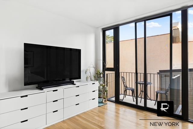 364 Myrtle Avenue Fort Greene Brooklyn NY 11205
