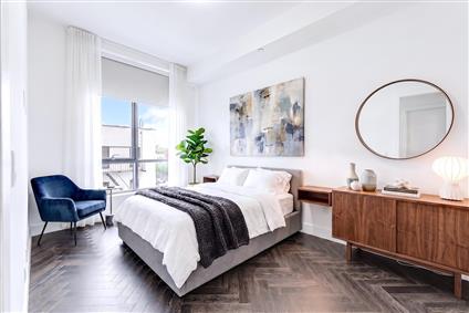 11-12 44th Drive 4-D Long Island City Queens NY 11101