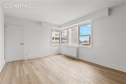 400 East 54th Street 19-H Sutton Place New York NY 10022