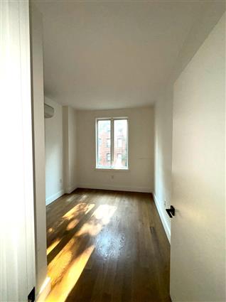 323 East 19th Street 4-A Ditmas Park Brooklyn NY 11226