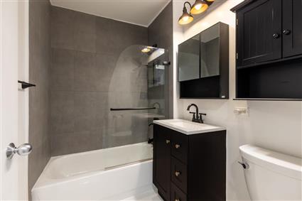 4-74 48th Avenue 15-E Hunters Point Queens NY 11109
