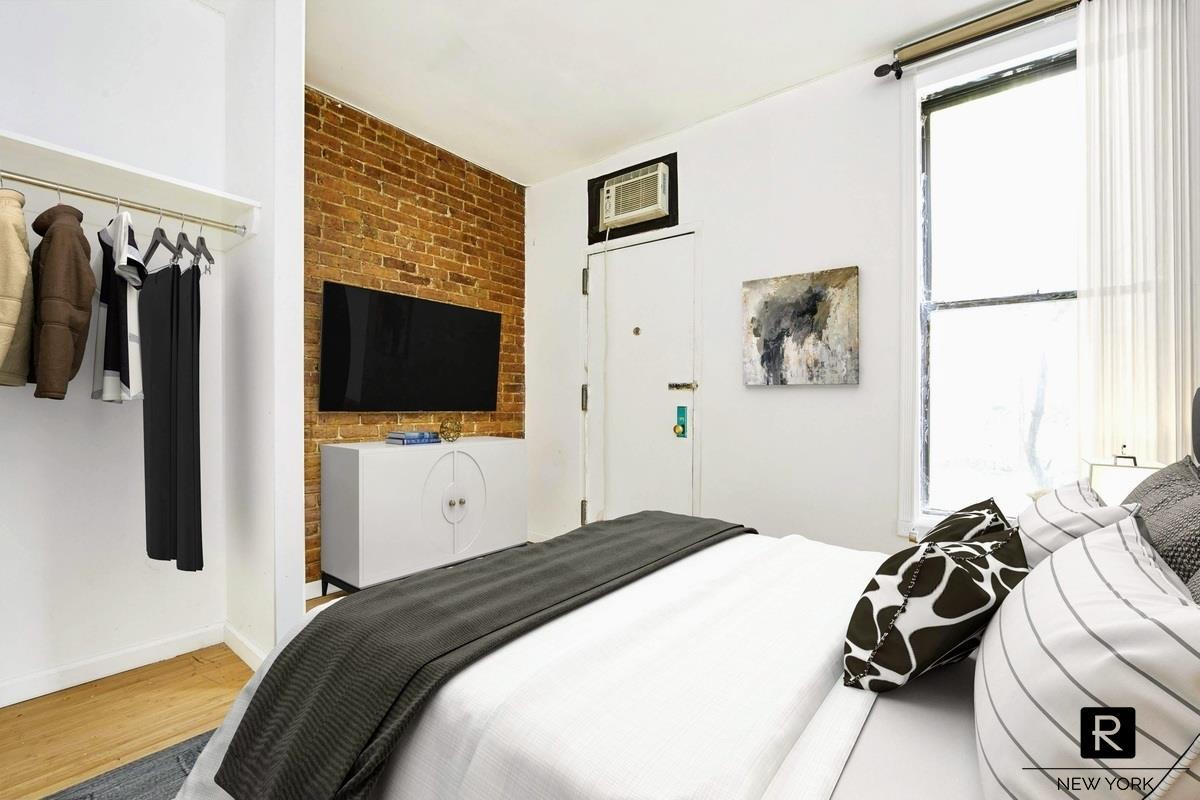 441 West 48th Street Midtown West New York NY 10036