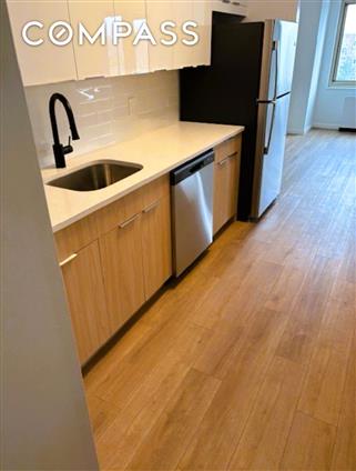 400 East 54th Street 19-H Sutton Place New York NY 10022