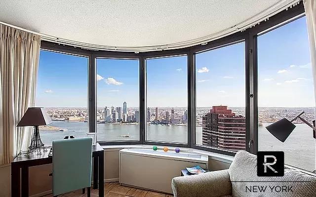 330 East 38th Street Murray Hill New York NY 10016