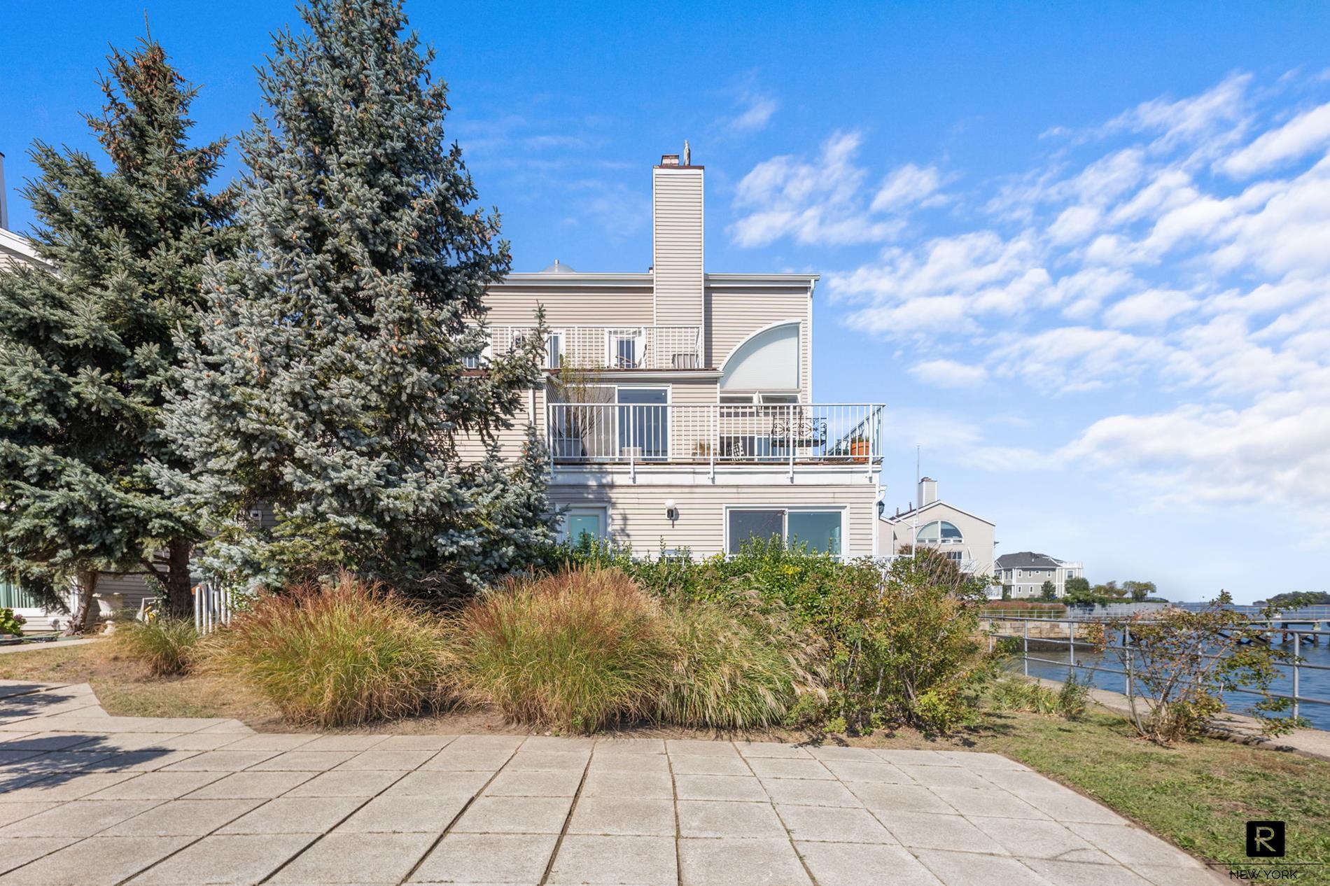 8 Deep Water Way City Island Bronx NY 10464