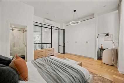 5-12 51st Avenue 1 Hunters Point Queens NY 11101