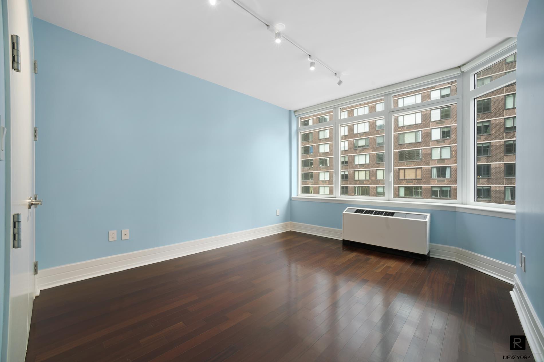 300 East 55th Street Midtown East New York NY 10022