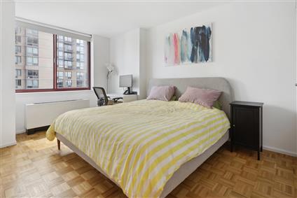 4-74 48th Avenue 7-E Hunters Point Queens NY 11109