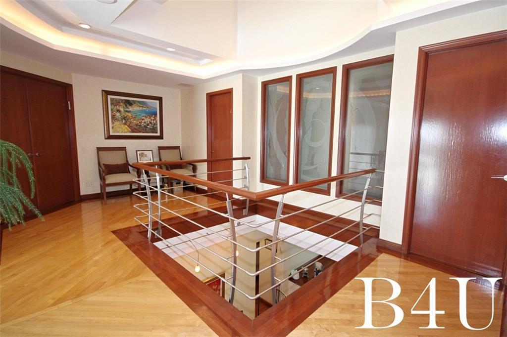 73 Barlow Drive North Mill Basin Brooklyn NY 11234