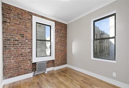 21-48 35th Street 4-H Steinway-Ditmars Queens NY 11105